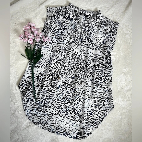 DKNY Navy & Black Printed Short Sleeve Blouse - Small - Picture 1 of 6